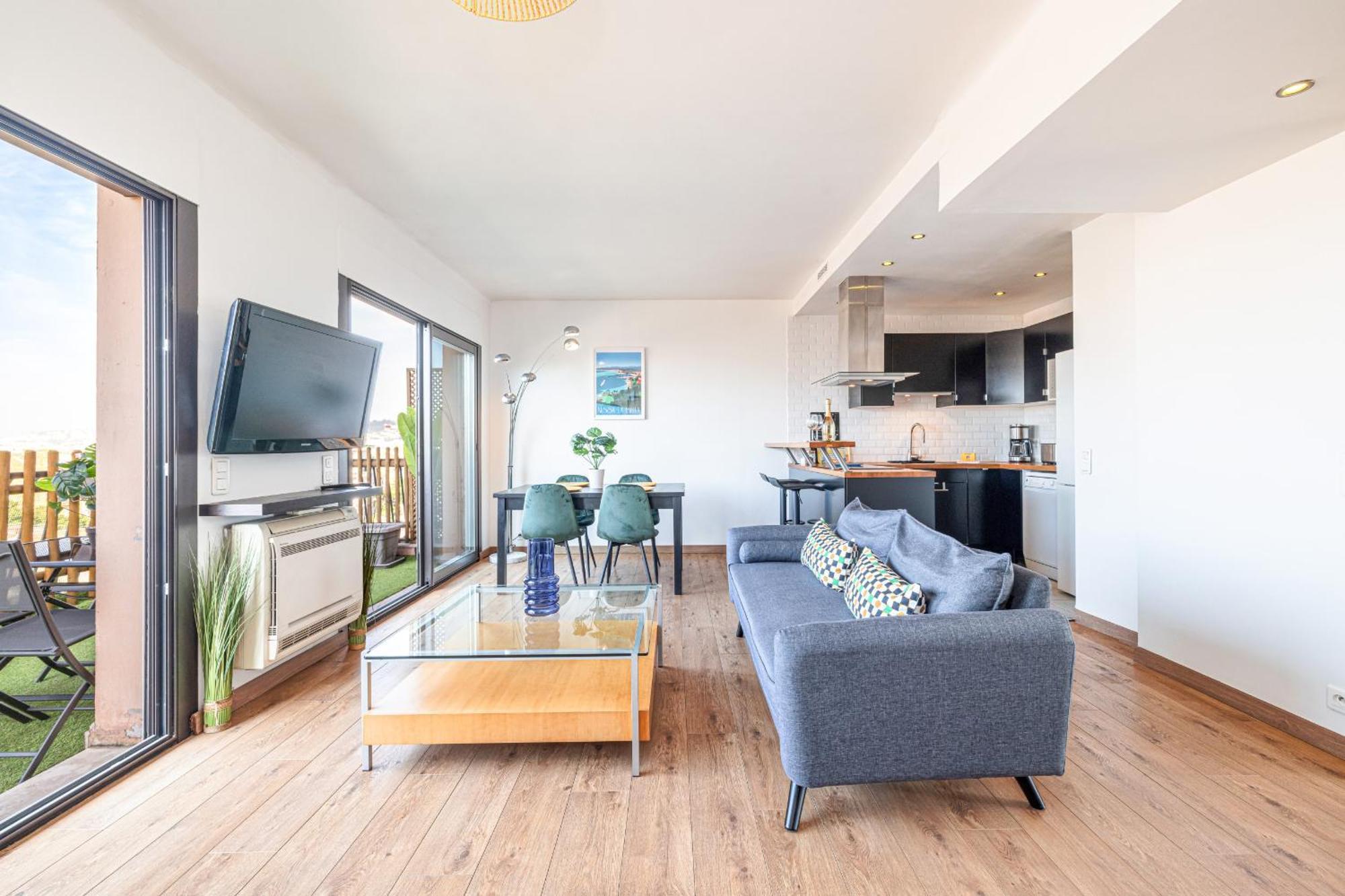 Open Sky Terrace Lage 1 Bdr & Parking Appartamento